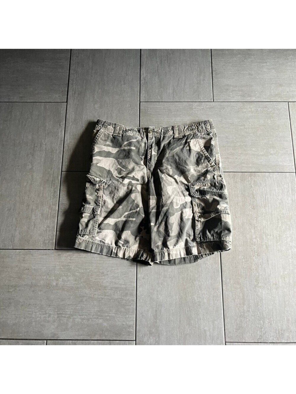 Faded Glory Men's Camo Cargo Shorts Size Thirty-Six